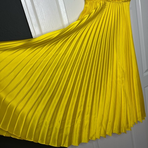 NWOT Amur Viv Mitered Pleating Dress in Yellow Tang Size 00 NWOT - Picture 8 of 14